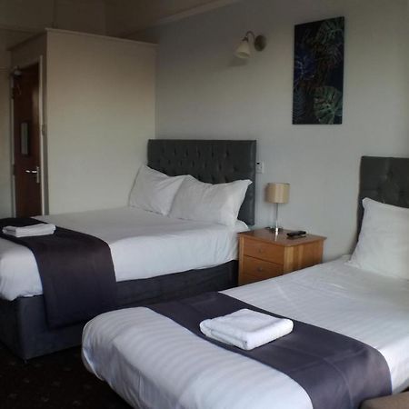 The Mawney Hotel Romford Extérieur photo