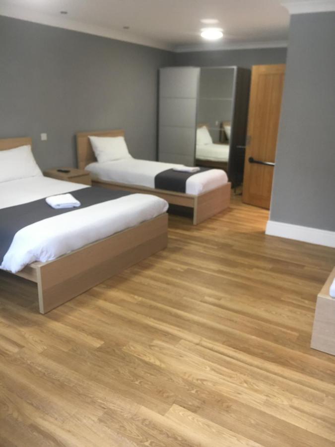 The Mawney Hotel Romford Extérieur photo