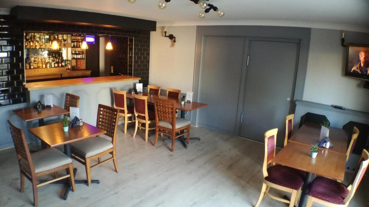 The Mawney Hotel Romford Extérieur photo
